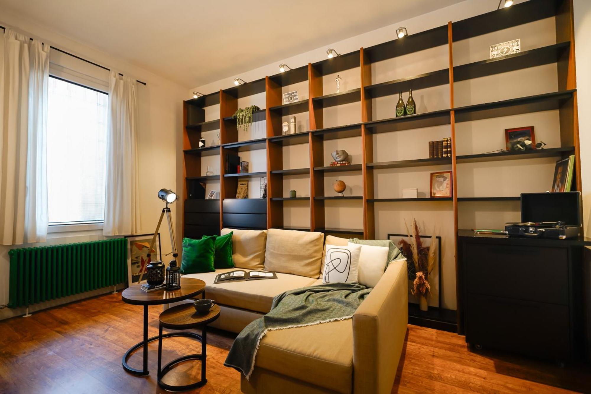 Entire Industrial Flat Venice With Patio - Free Parking メストレ エクステリア 写真